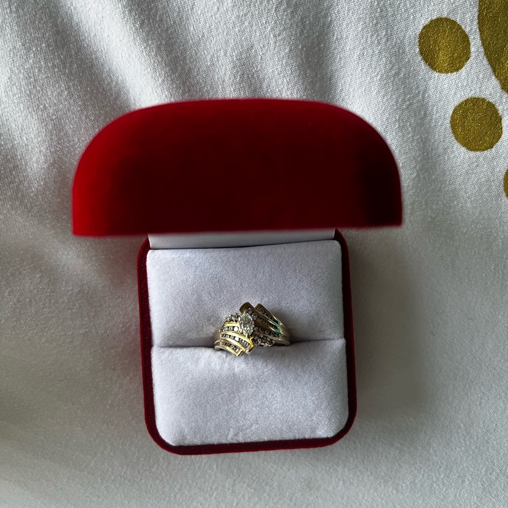 Gold Diamond ring